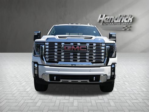 Used 2024 GMC Sierra 2500 Denali w/ Denali Reserve Package AWD/4WD image 3