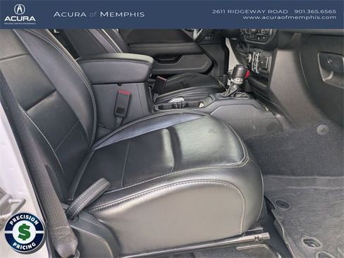 Used 2022 Jeep Wrangler Unlimited Sahara w/ Cold Weather Group image 28