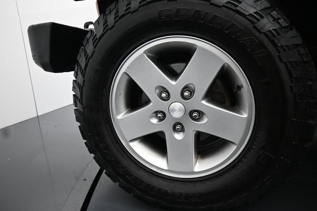 Used 2011 Jeep Wrangler Rubicon w/ Dual Top Group AWD/4WD image 13