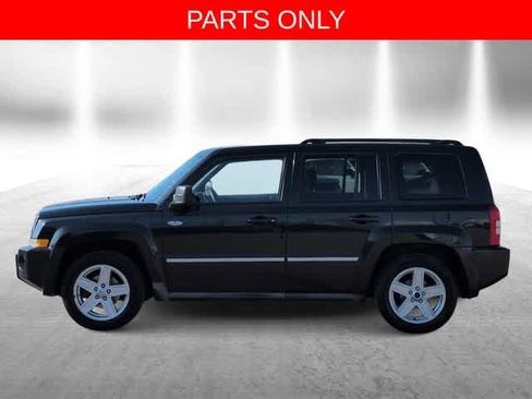 Used 2010 Jeep Patriot Sport AWD/4WD image 5