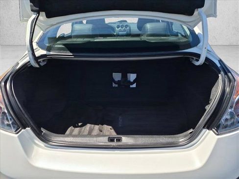 Used 2011 Nissan Altima Hybrid Sedan w/ Premium Pkg FWD image 6