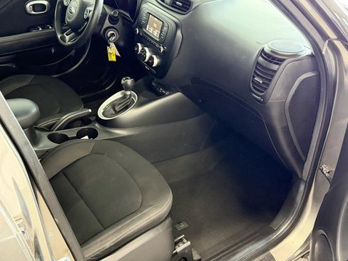 Used 2017 Kia Soul + FWD Hatchback 2.0L 4-Cyl image 20