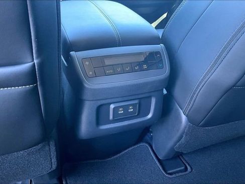 New 2026 Nissan Pathfinder SL image 17