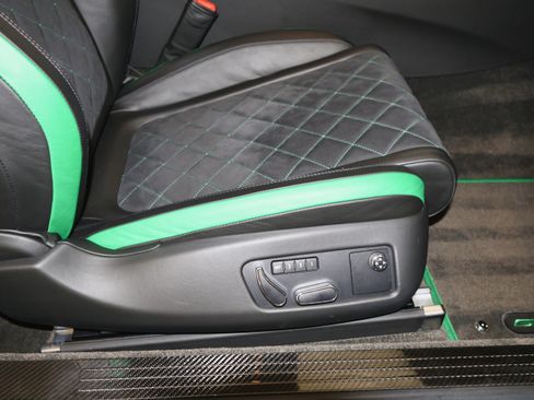 Used 2015 Bentley Continental GT3-R image 44