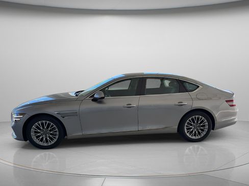 Used 2023 Genesis G80 2.5T RWD image 4