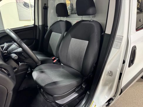 Used 2019 RAM ProMaster City Tradesman SLT image 34