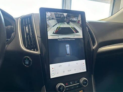 Used 2022 Ford Edge SEL w/ Convenience Package image 23