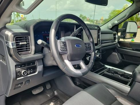 Used 2023 Ford F250 Lariat w/ Lariat Ultimate Package AWD/4WD image 17