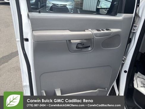 Used 2006 Ford E-350 and Econoline 350 Super Duty RWD image 11