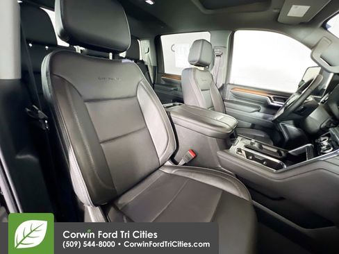 Used 2025 GMC Sierra 3500 Denali w/ Denali Reserve Package image 17