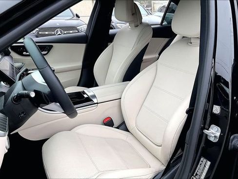 Used 2024 Mercedes-Benz C 300 Sedan image 18