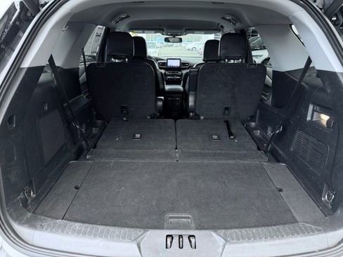 Used 2022 Ford Explorer Limited AWD/4WD image 11