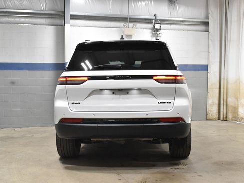 Used 2023 Jeep Grand Cherokee Limited w/ Luxury Tech Group II AWD/4WD image 25
