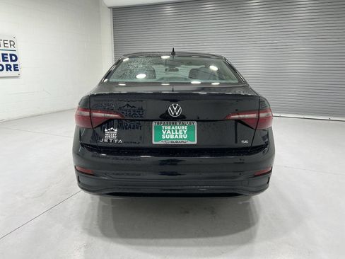 Used 2024 Volkswagen Jetta SE FWD image 7