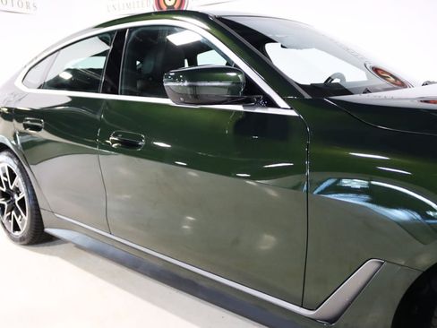 Used 2023 BMW i4 eDrive35 w/ Premium Package RWD image 9