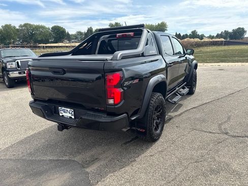 Used 2025 Chevrolet Colorado ZR2 w/ Midnight Edition AWD/4WD image 7