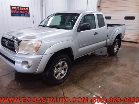 Used 2006 Toyota Tacoma 4x4 Access Cab V6 image 4