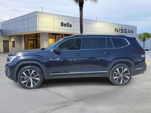 Used 2024 Volkswagen Atlas SEL Premium R-Line AWD/4WD image 2