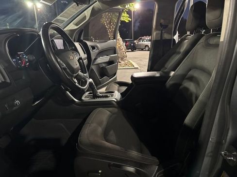 Used 2019 Chevrolet Colorado LT w/ Colorado RST Special Edition image 9