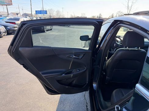 Used 2016 Chevrolet Malibu Premier w/ Driver Confidence Package image 35