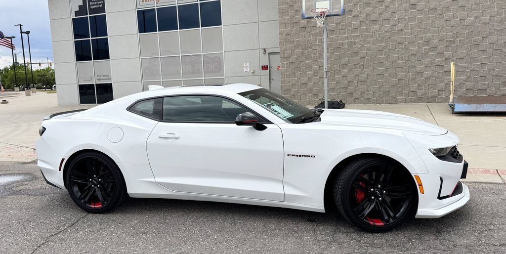 Used 2021 Chevrolet Camaro LT w/ Redline Edition RWD image 5