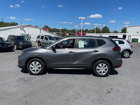 Used 2018 Nissan Rogue S image 5