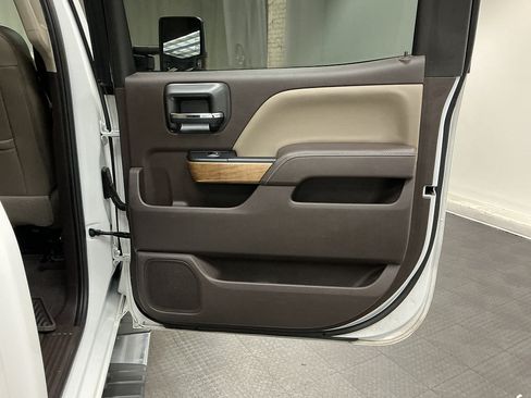 Used 2019 Chevrolet Silverado 2500 LTZ w/ Duramax Plus Package AWD/4WD image 31
