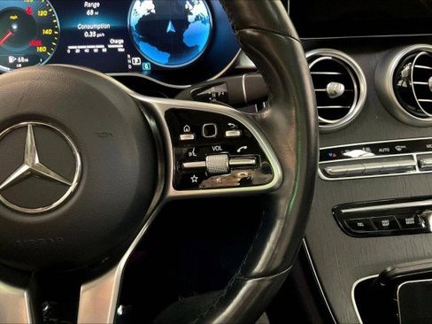 Used 2021 Mercedes-Benz GLC 300 4MATIC w/ Premium Package image 18