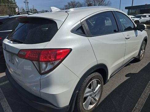 Used 2020 Honda HR-V EX image 3