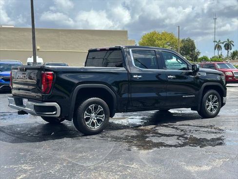 Used 2025 GMC Sierra 1500 SLT RWD image 9