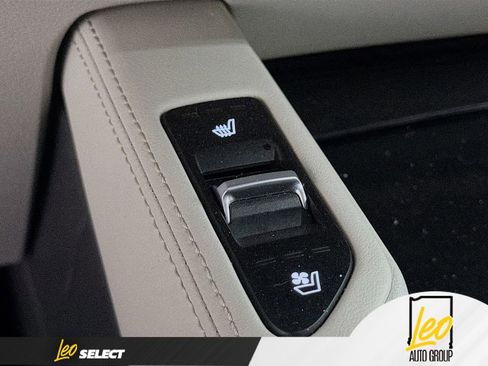 Used 2022 Kia Telluride EX w/ EX Premium Package image 21