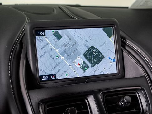 Used 2021 Aston Martin DB11 Coupe image 28