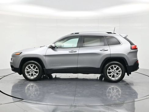 Used 2016 Jeep Cherokee Latitude w/ Safety/Convenience Group AWD/4WD image 8