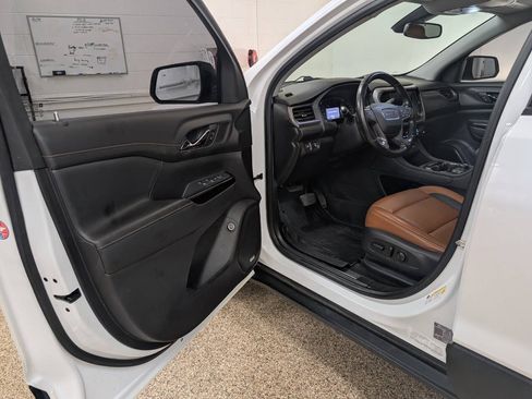 Used 2020 GMC Acadia AT4 w/ GMC Pro Grade Package AWD/4WD image 25