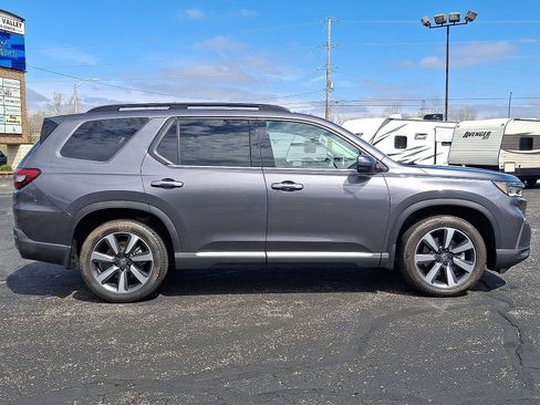 Used 2025 Honda Pilot Touring image 26