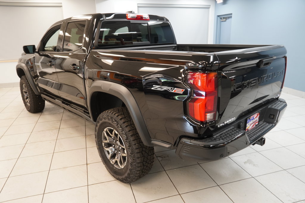 New 2026 Chevrolet Colorado ZR2 w/ Technology Package AWD/4WD image 9