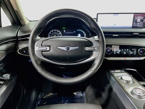 Used 2022 Genesis GV70 2.5T w/ Select Package AWD/4WD image 24