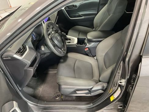 Used 2025 Toyota RAV4 LE AWD/4WD image 11