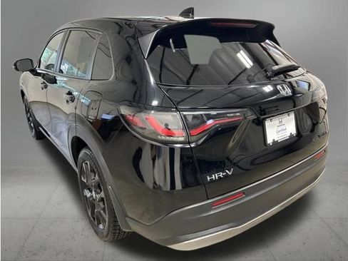Certified 2023 Honda HR-V Sport image 4