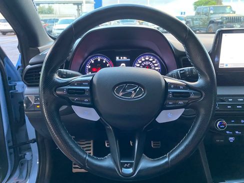 Certified 2022 Hyundai Veloster N FWD image 14