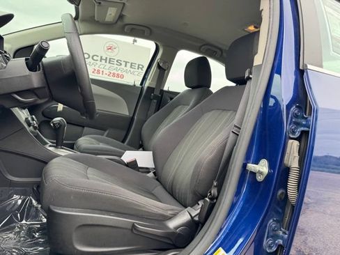 Used 2014 Chevrolet Sonic LT FWD image 4