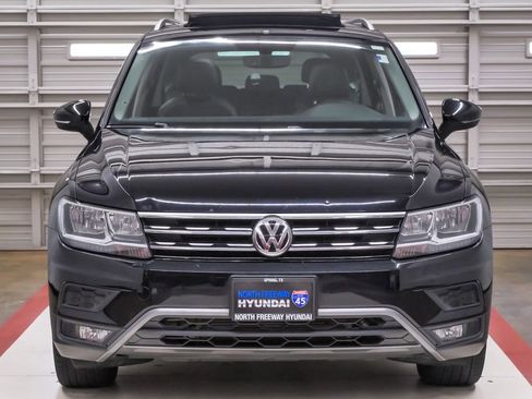 Used 2018 Volkswagen Tiguan SEL FWD image 4