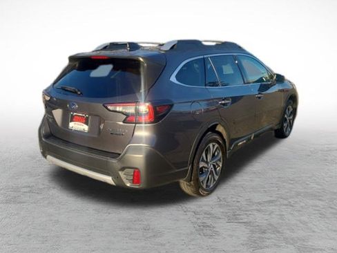 Used 2022 Subaru Outback Touring image 8