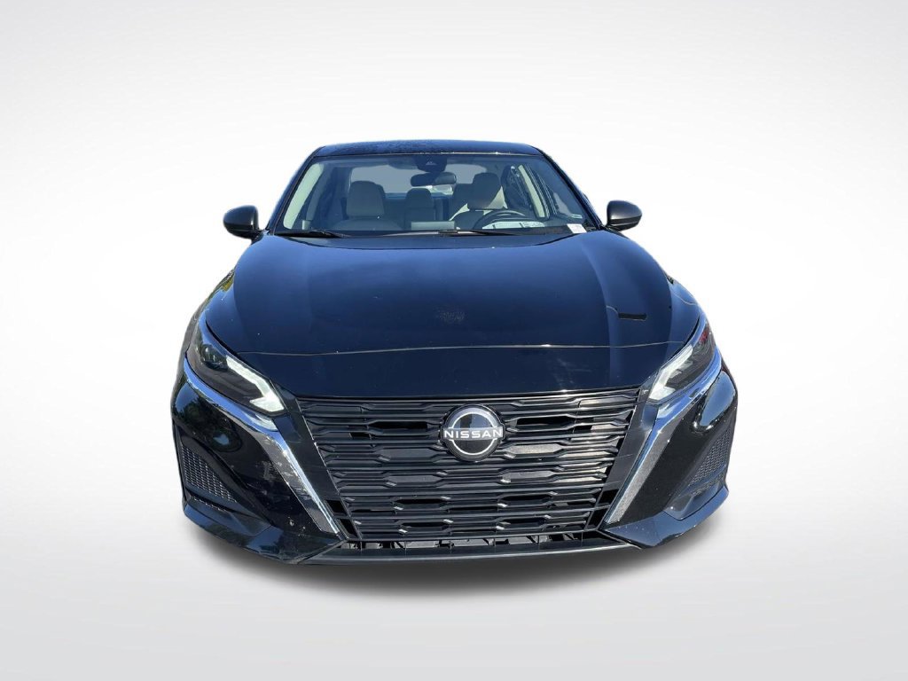 Used 2025 Nissan Altima 2.5 SV AWD/4WD image 10