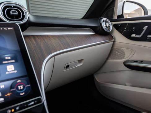 Used 2023 Mercedes-Benz C 300 Sedan image 27