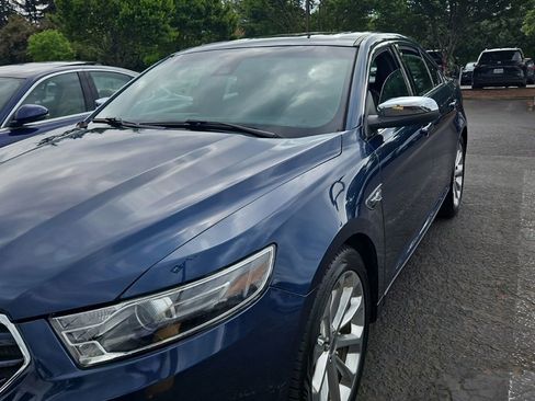 Used 2017 Ford Taurus Limited FWD image 1