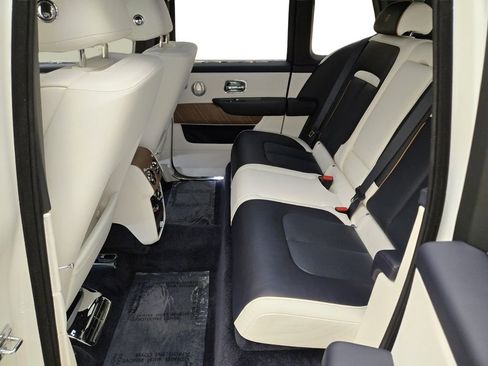 New 2026 Rolls-Royce Cullinan AWD/4WD image 17