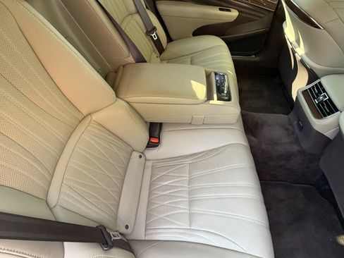 Used 2019 Lexus LS 500 w/ Interior Upgrade Package RWD image 41