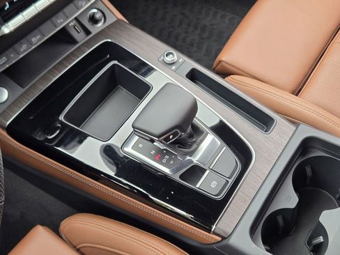 Certified 2025 Audi Q5 e Premium Plus AWD/4WD image 25