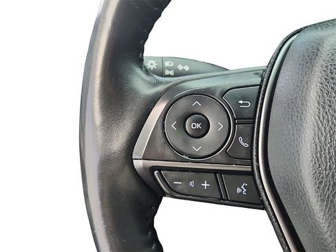 Used 2023 Toyota Camry SE image 30